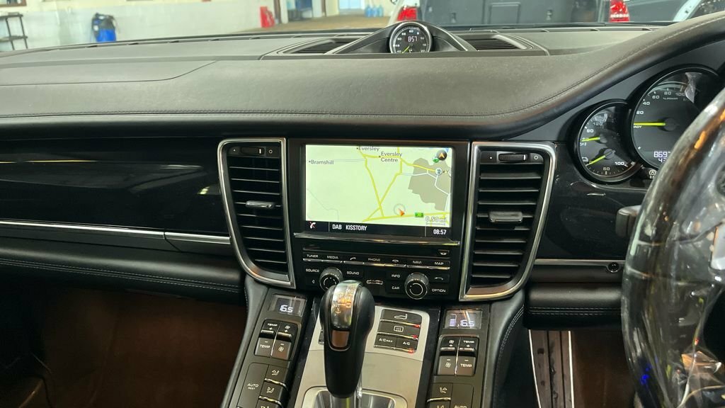 Porsche Panamera Hatchback Black #10
