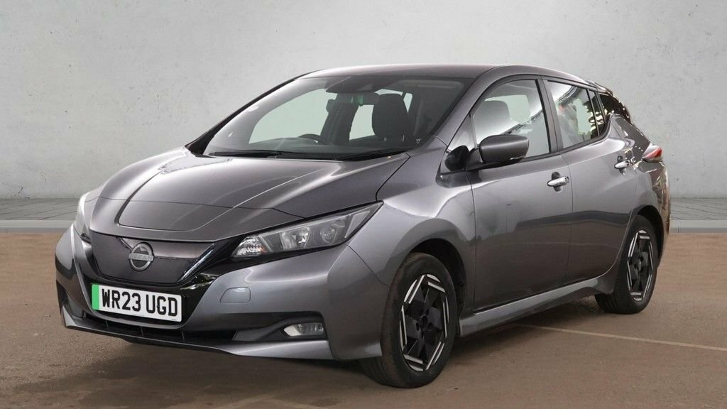 Nissan Leaf Hatchback Grey #4