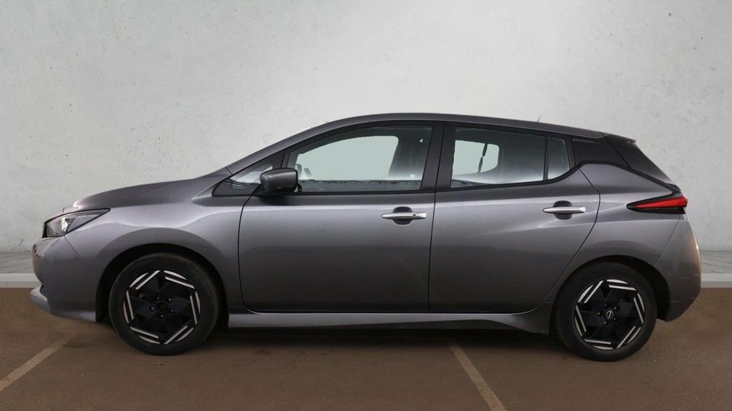 Nissan Leaf Hatchback Grey #6