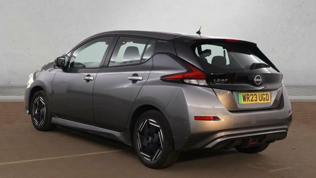 Nissan Leaf Hatchback Grey #3