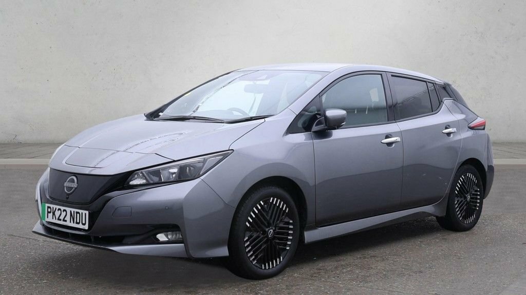 Nissan Leaf Hatchback Grey #4