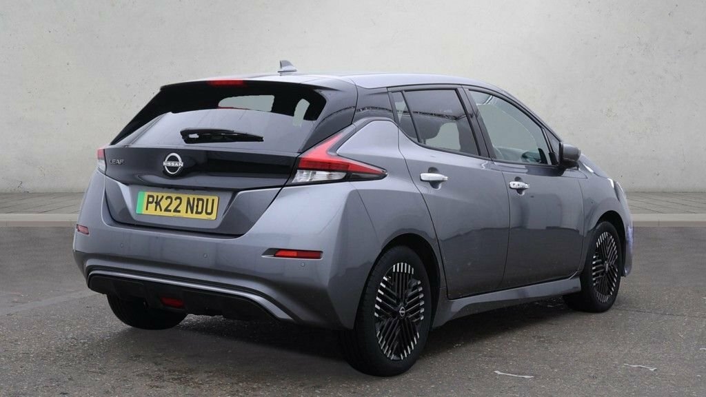 Nissan Leaf Hatchback Grey #2
