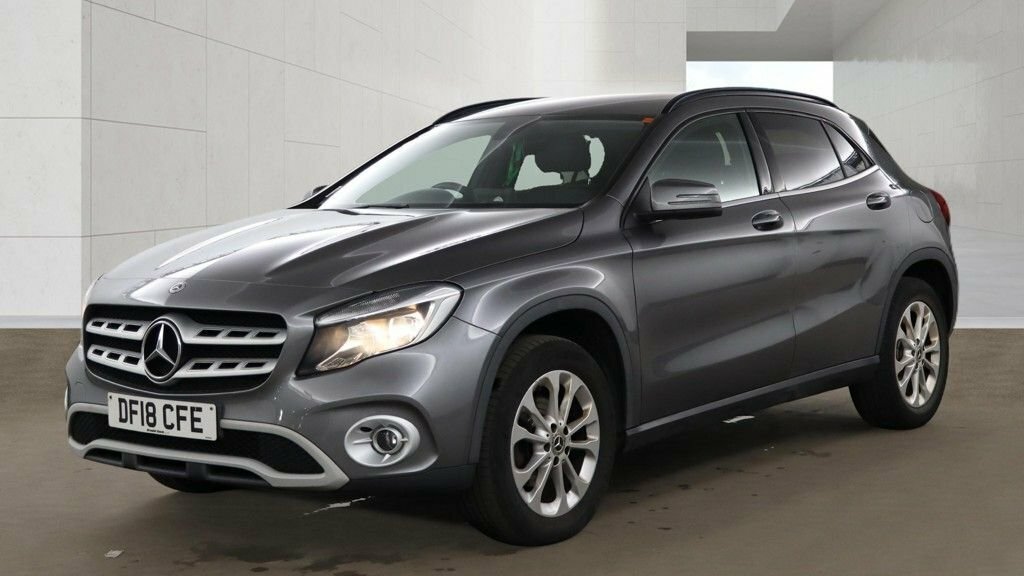 Mercedes-Benz GLA Class 1.6L Se Grey #3