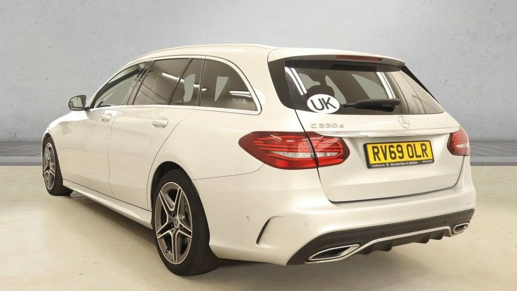 Mercedes-Benz C Class 2L Amg Line Silver #3
