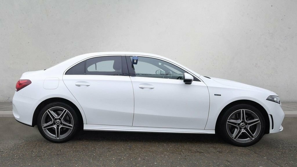 Mercedes-Benz A Class 1.3L Amg Line White #5