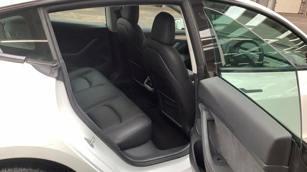 Tesla Model 3 Saloon Dual Motor Performance 202121 Black #8