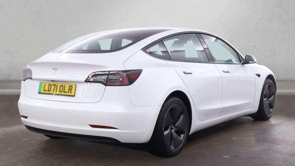 Tesla Model 3 Saloon White #2