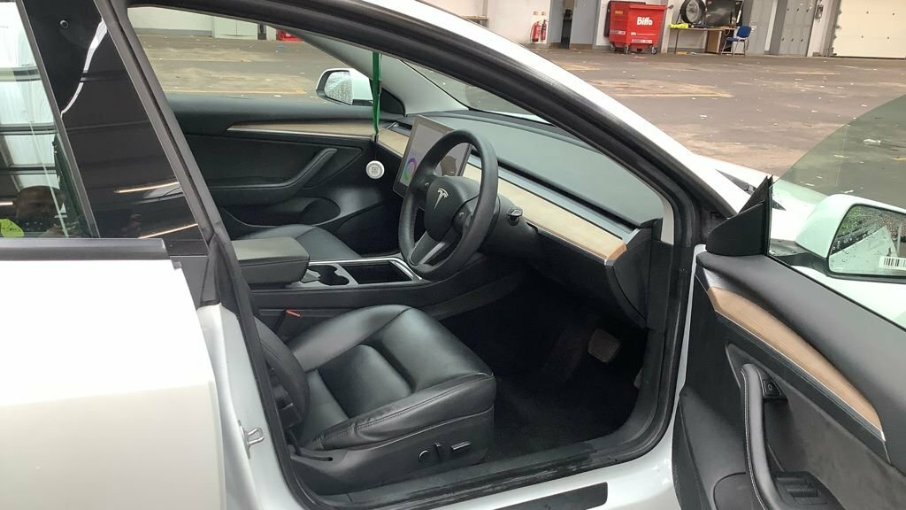 Tesla Model 3 Saloon Dual Motor Performance 202121 Black #7
