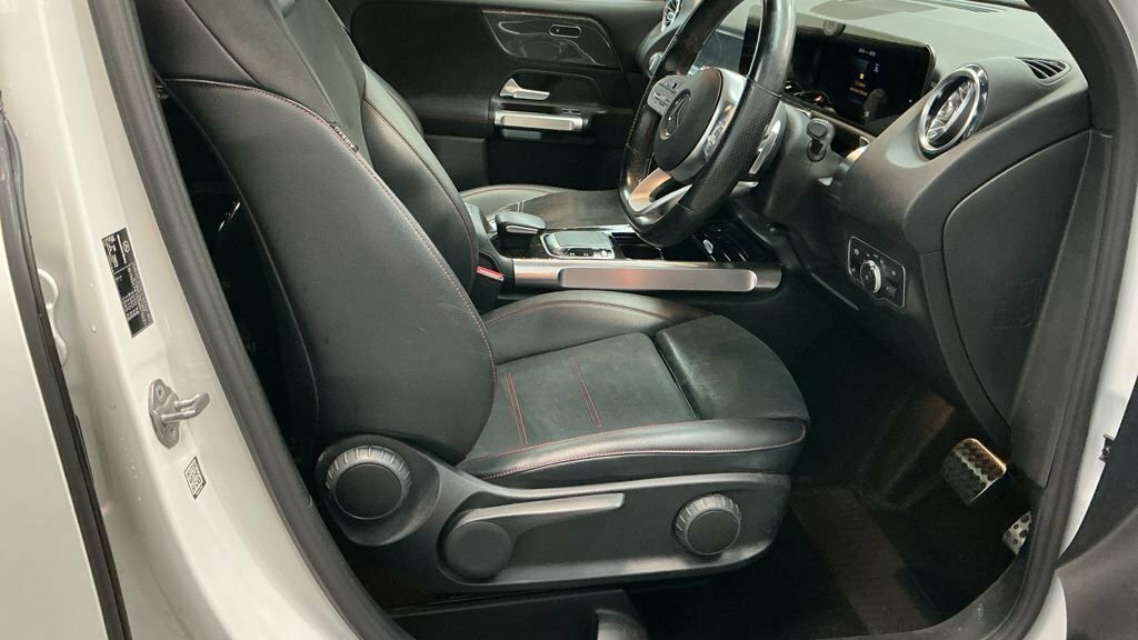 Mercedes-Benz GLB Class White #7