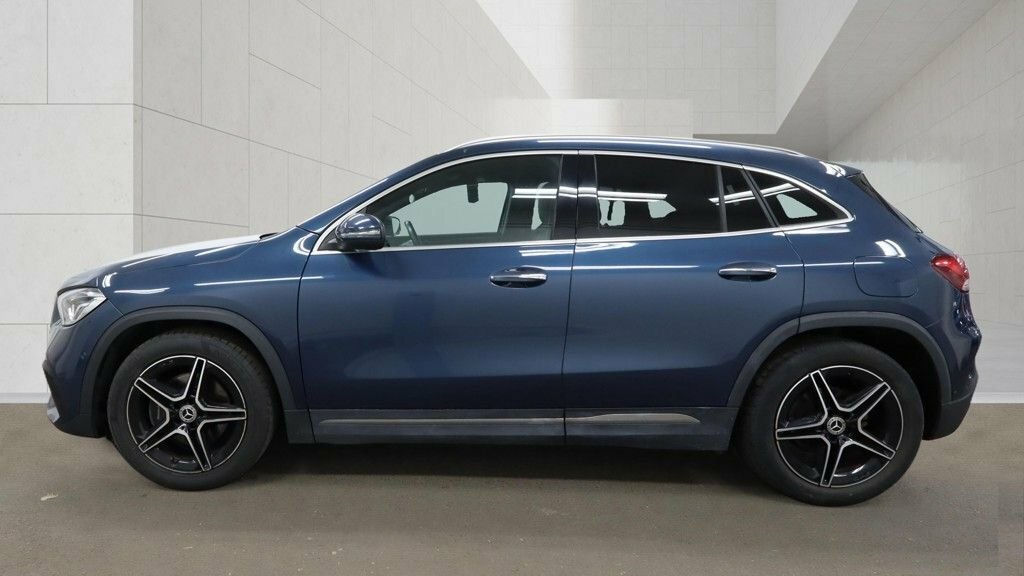 Mercedes-Benz GLA Class 1.3L Amg Line Blue #6