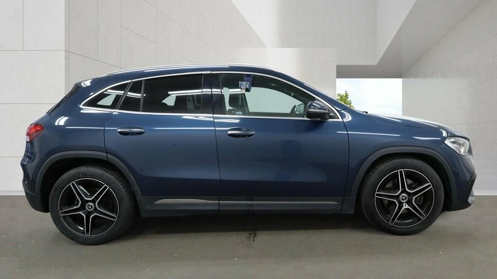 Mercedes-Benz GLA Class 1.3L Amg Line Blue #5