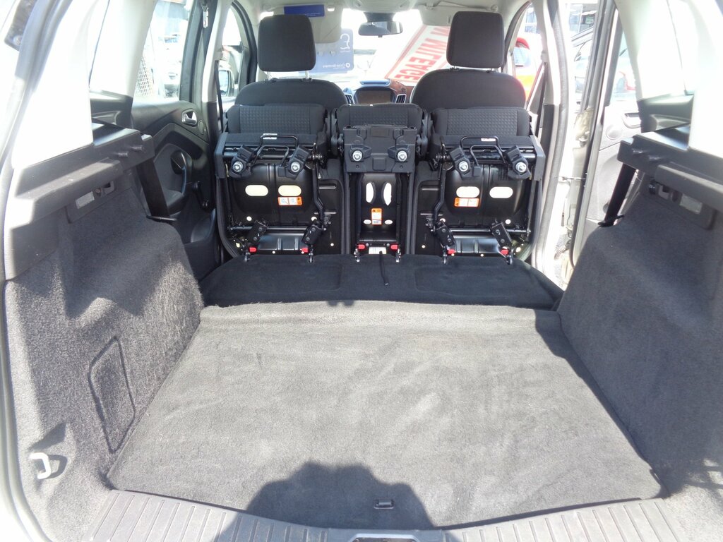 Ford C-Max Titanium White #18