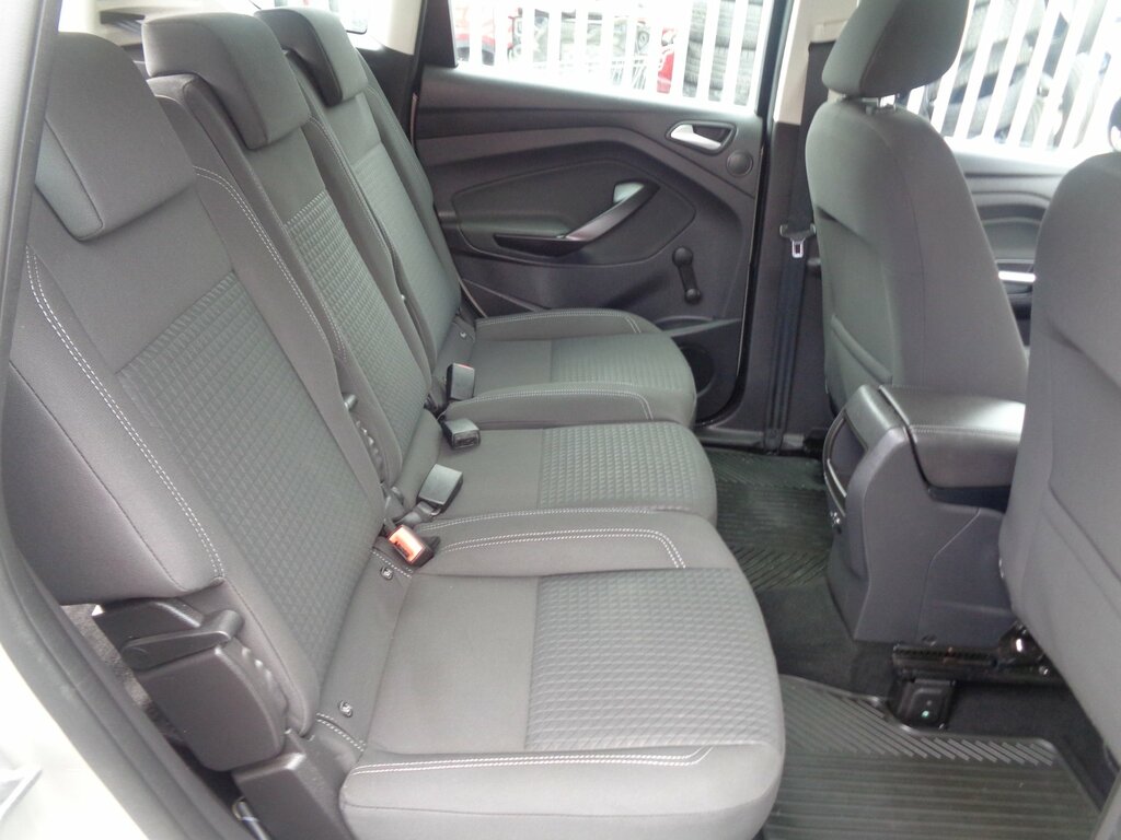Ford C-Max Titanium White #13
