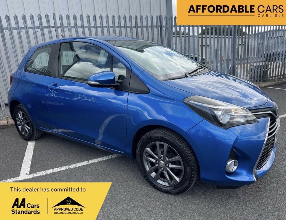 Toyota Yaris Hatchback 1.3 Icon 2015 Blue