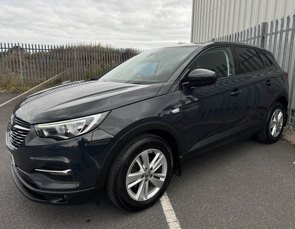 Vauxhall Grandland X Suv Se 1.2 Turbo 2018 NL18AAN Green #2