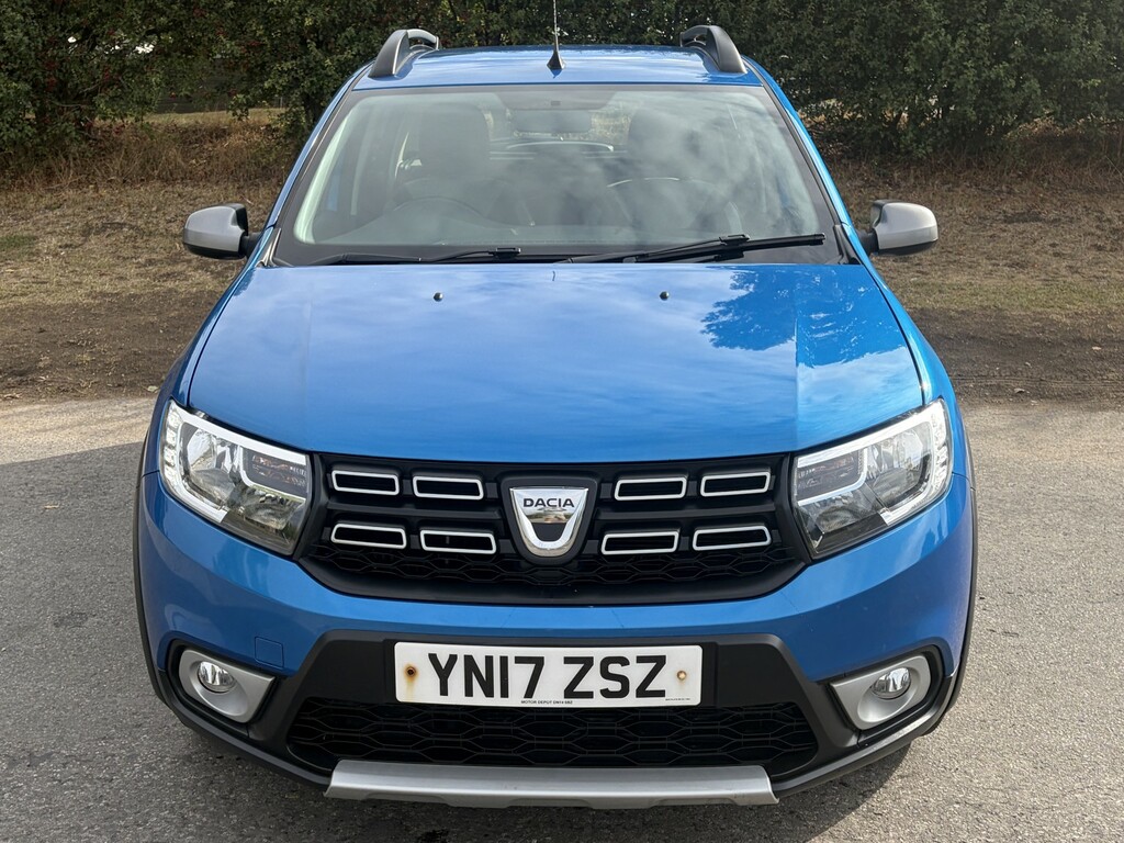 Dacia Sandero Stepway Hatchback 0.9 Stepway Laureate Tce 90 2017 YN17ZSZ Blue #2