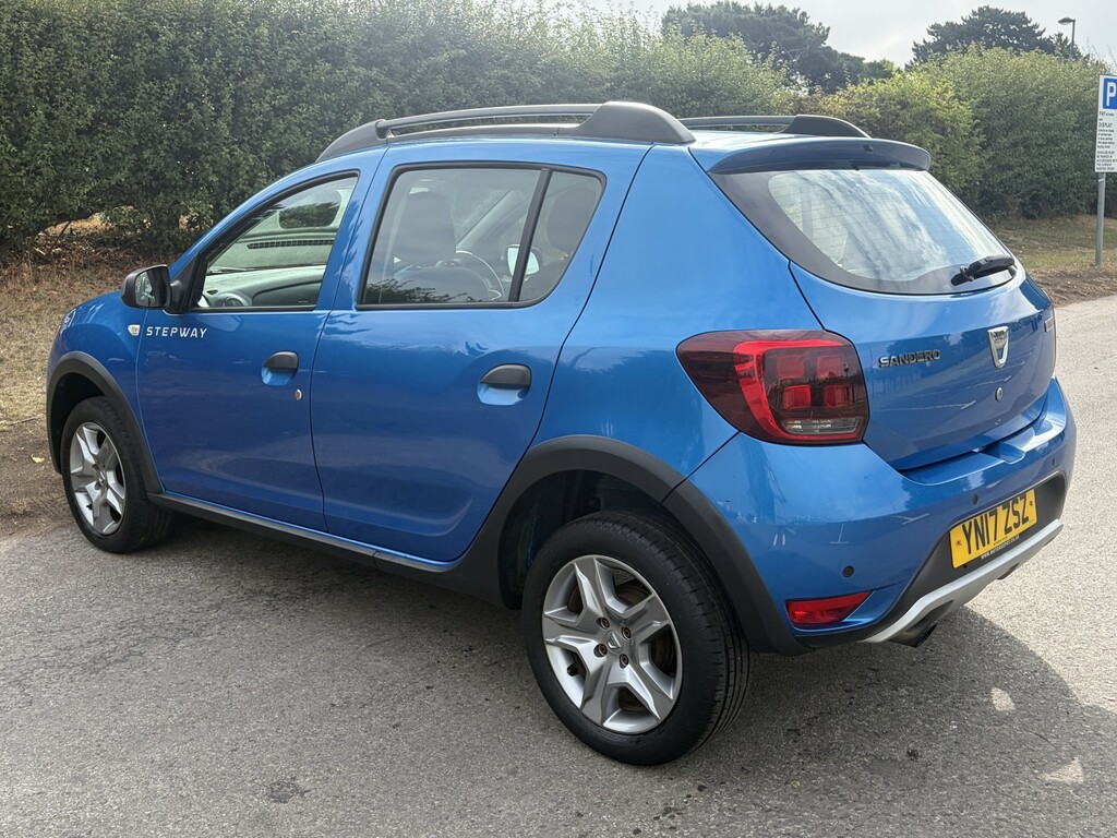 Dacia Sandero Stepway Hatchback 0.9 Stepway Laureate Tce 90 2017 YN17ZSZ Blue #4