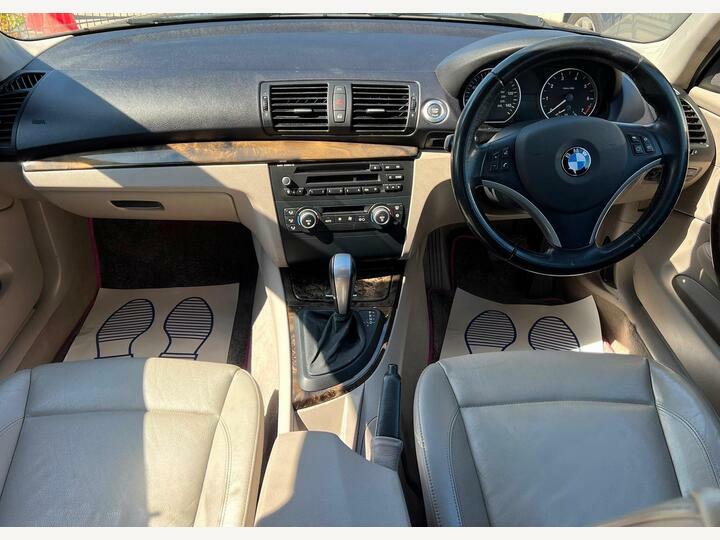 BMW 1 Series Hatchback Black #12