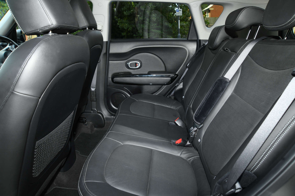 Kia Soul Hatchback Silver #17