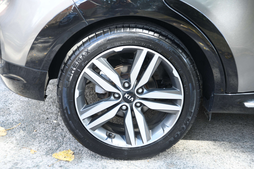 Kia Soul Hatchback Silver #36
