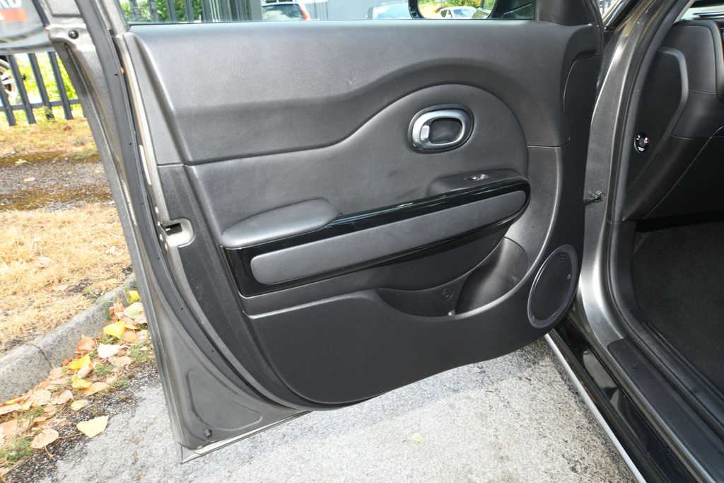 Kia Soul Hatchback Silver #16
