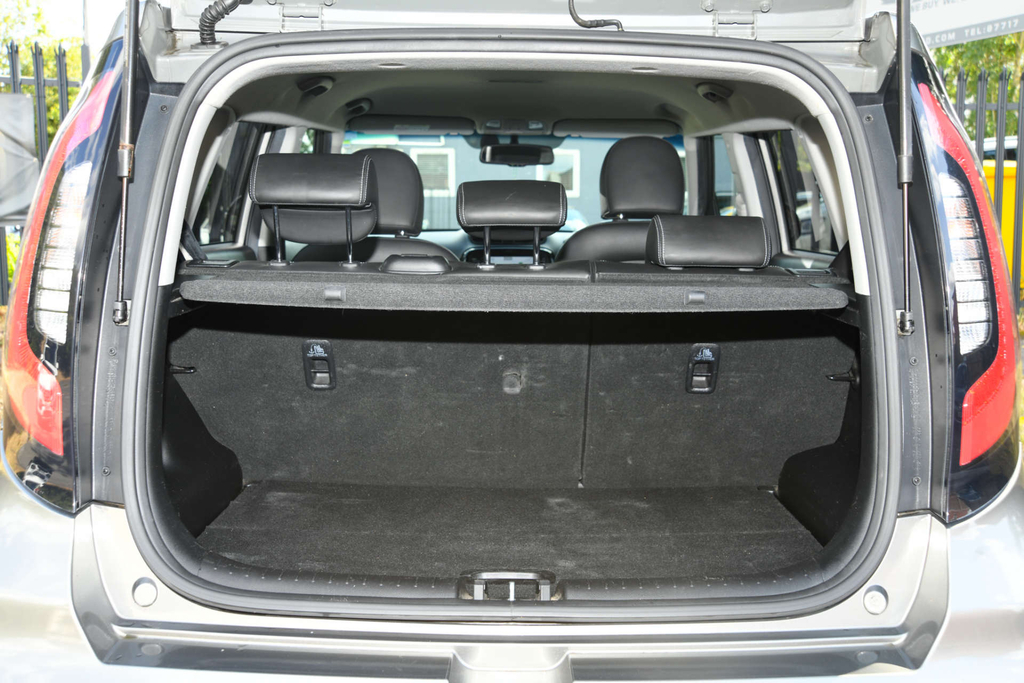 Kia Soul Hatchback Silver #9
