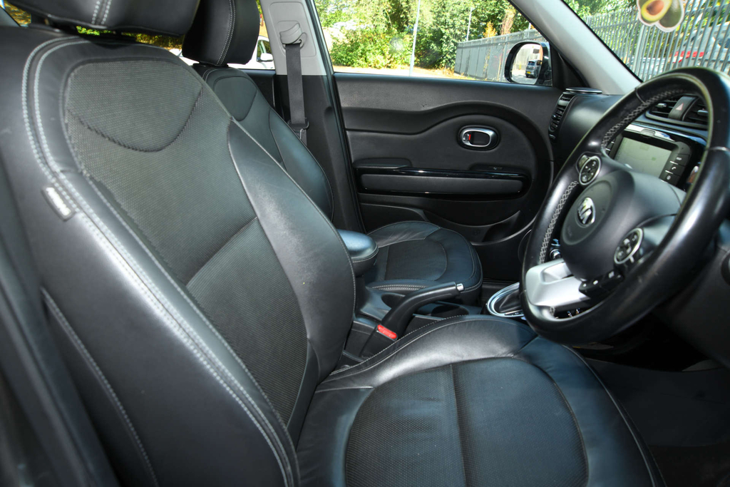 Kia Soul Hatchback Silver #19