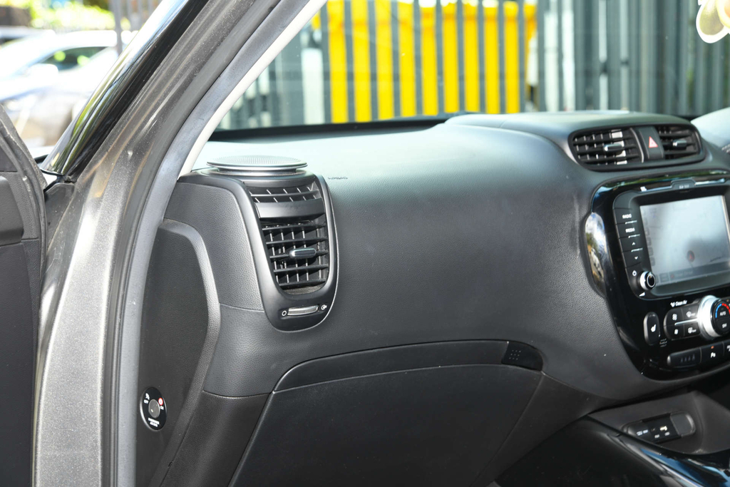 Kia Soul Hatchback Silver #15