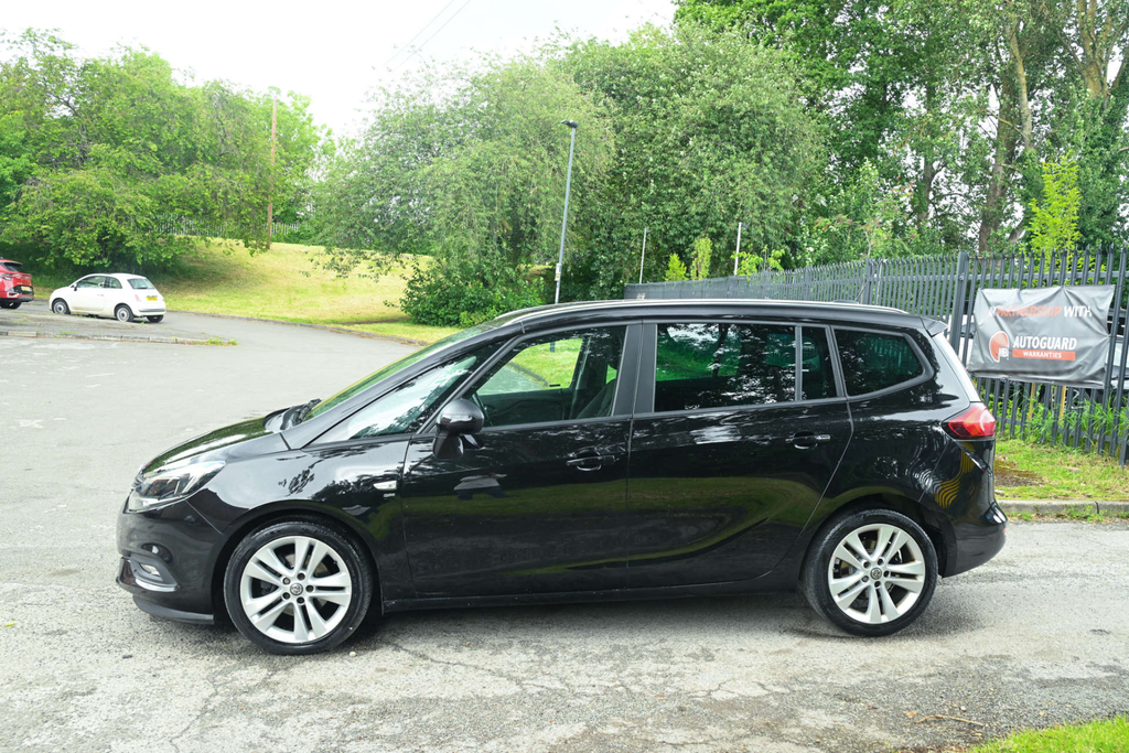 Vauxhall Zafira Tourer Sri T Black #4