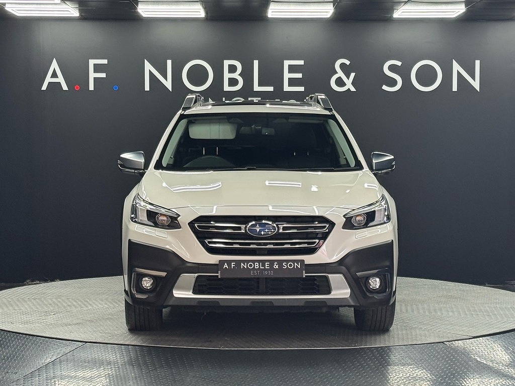 Subaru Outback I Touring U1016 Ulez White #2