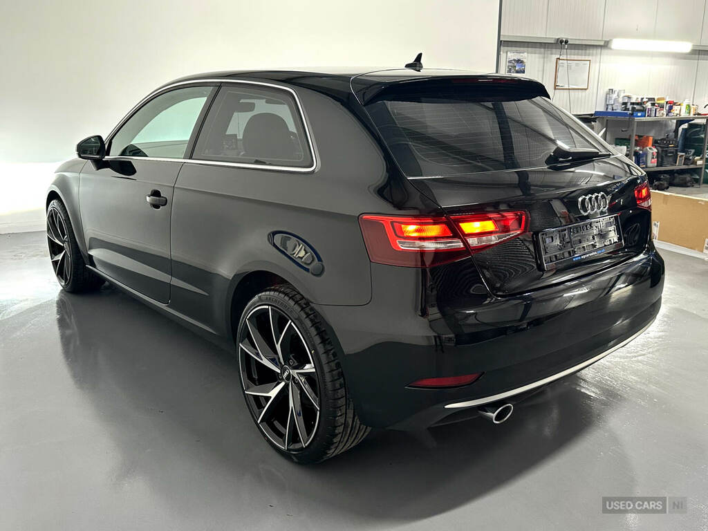 Audi A3 1.6 Tdi Sport GV66DWG Black #6