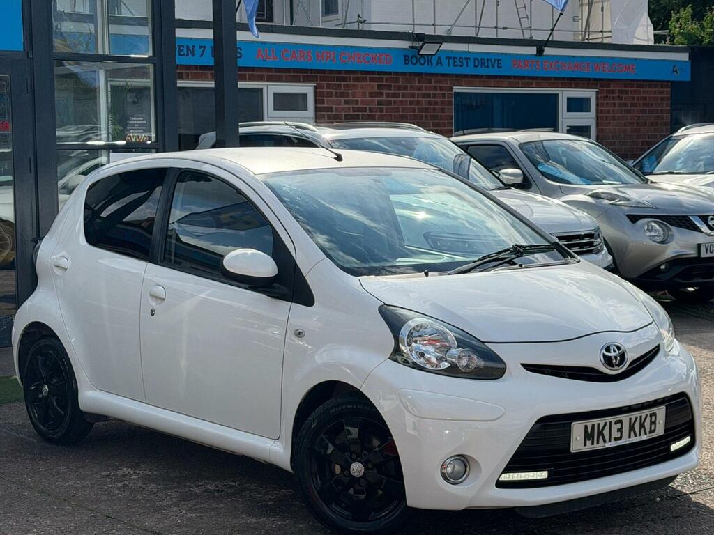 Toyota Aygo Hatchback 1.0 Vvt-i Fire Euro 5 201313 White
