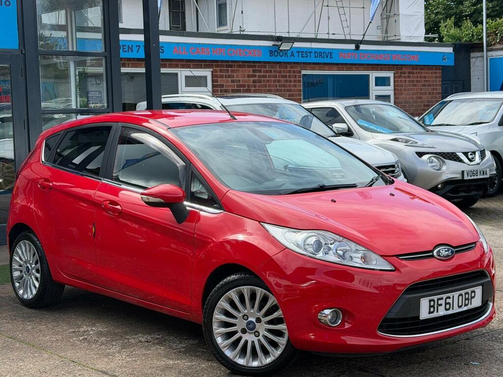 Ford Fiesta Hatchback 1.4 Titanium 201161 Red