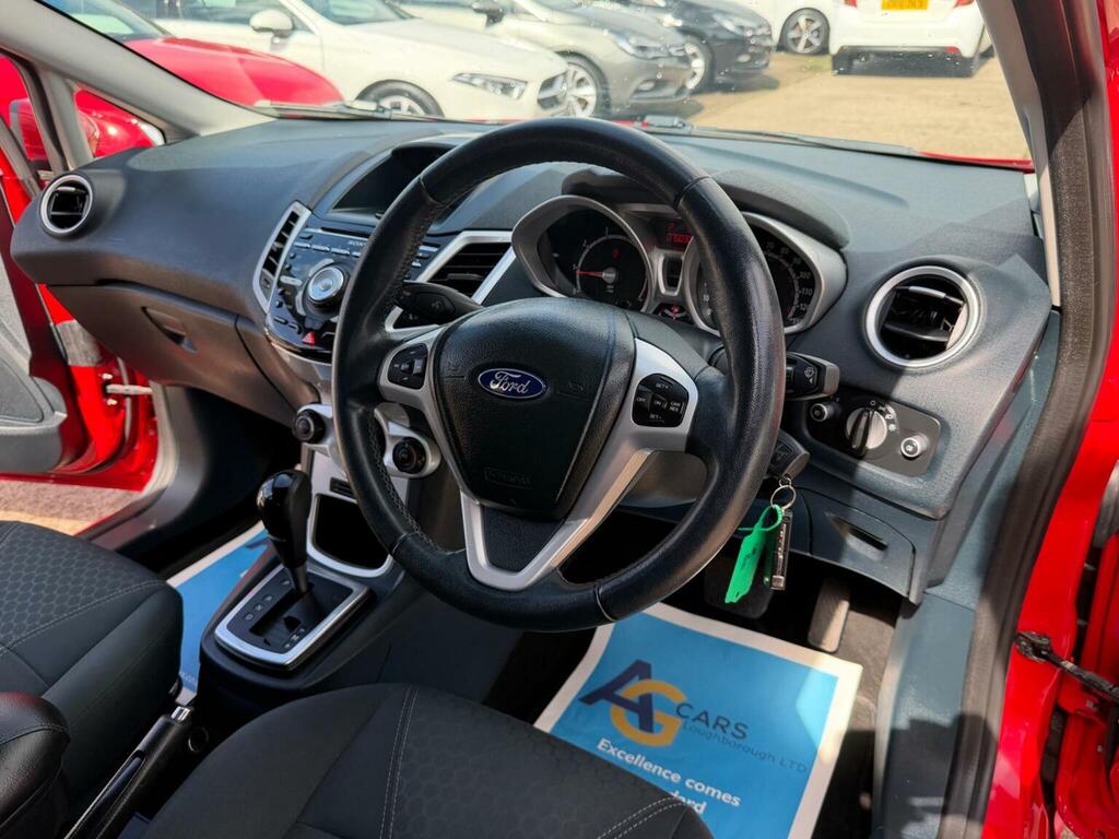 Ford Fiesta Hatchback 1.4 Titanium 201161 BF61OBP Red #3