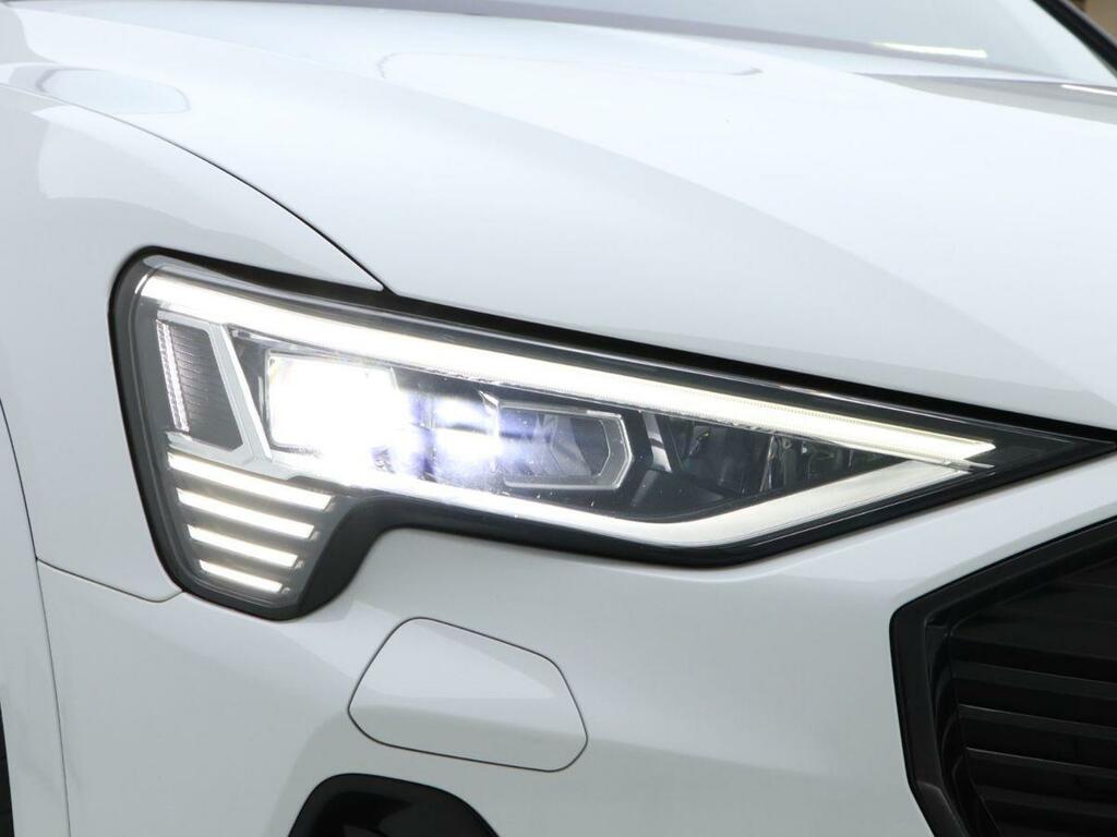 Audi E-tron Black Edition Black #19