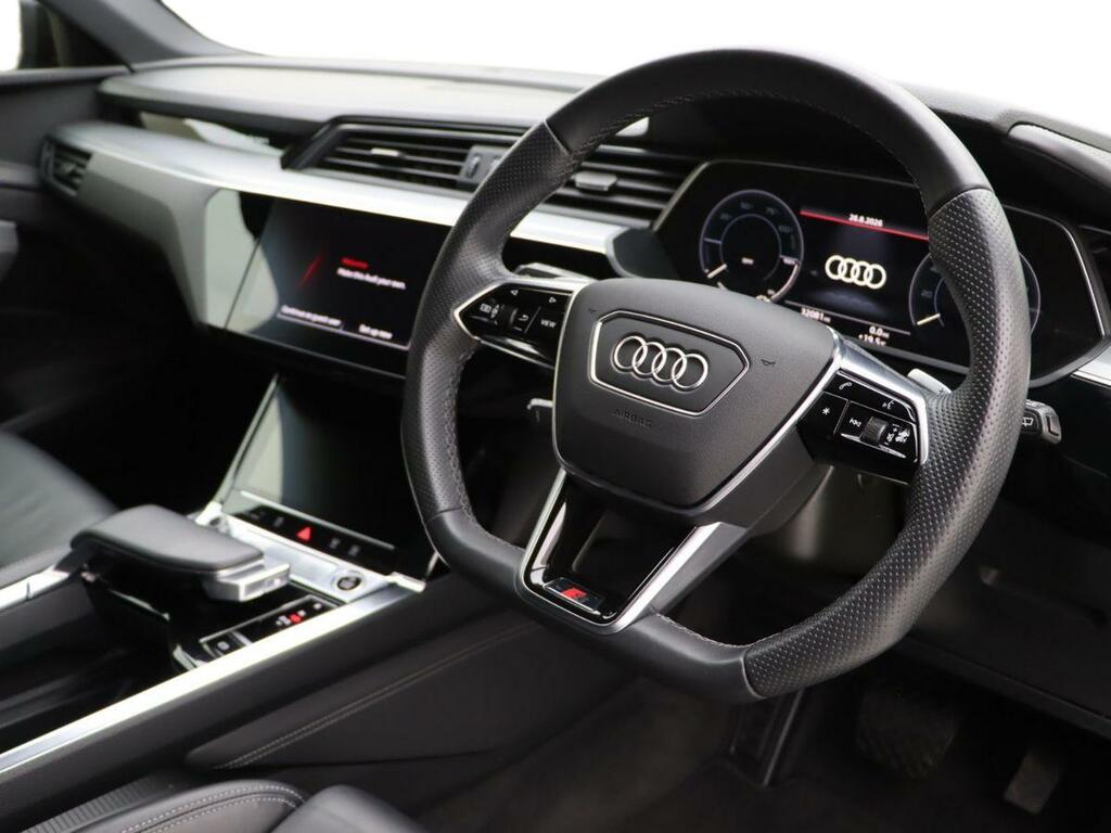 Audi E-tron Black Edition Black #6