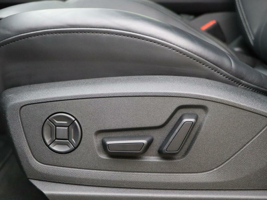 Audi E-tron Black Edition Black #22