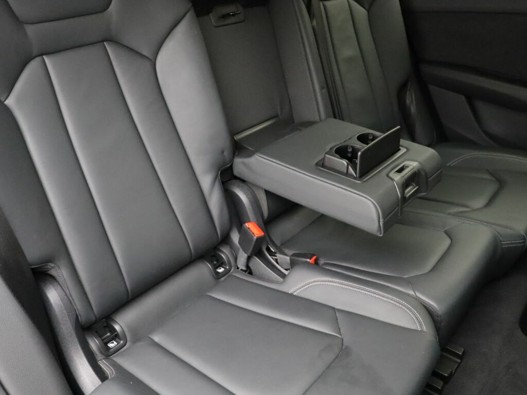 Audi Q8 55 Tfsi Quattro S Line Tiptronic Leather Black #36