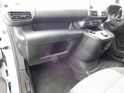 Vauxhall Combo #13