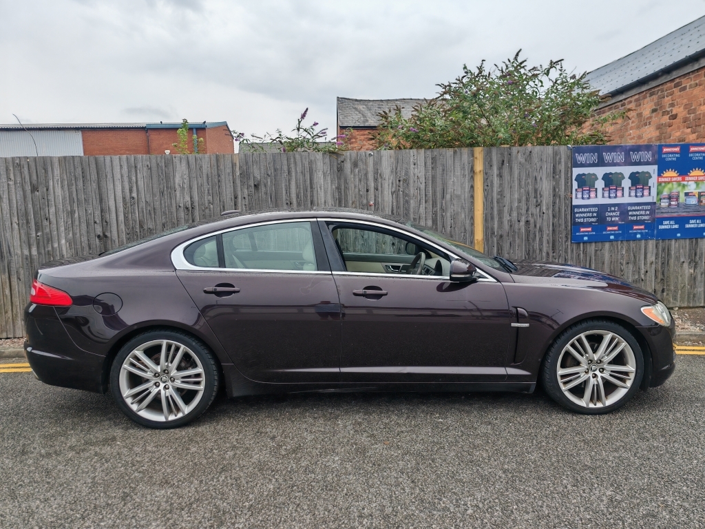 Jaguar XF 3.0 V6 Portfolio Red #6