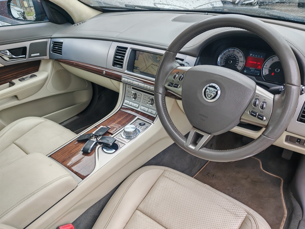 Jaguar XF  Black #10