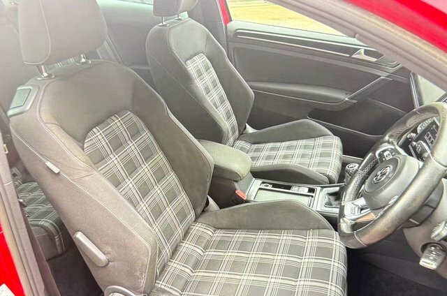 Volkswagen Golf 2.0 Tdi Bluemotion Tech GN14GVY Red #5