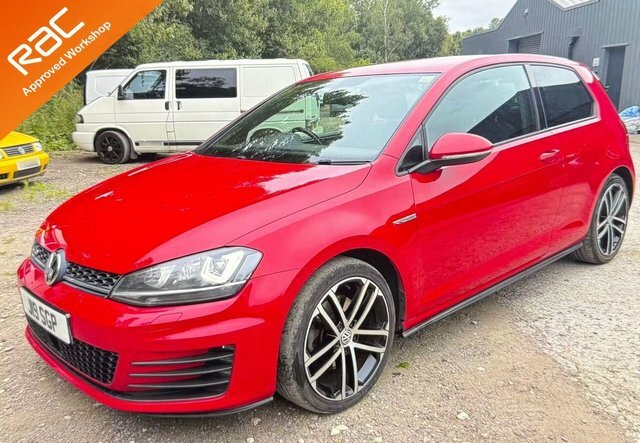 Volkswagen Golf 2.0 Tdi Bluemotion Tech GN14GVY Red
