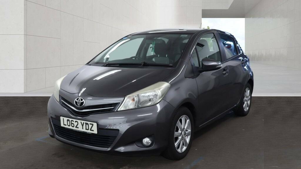 Toyota Yaris 1.33 Vvt-i T Spirit Multidrive S LO62YDZ Grey #2