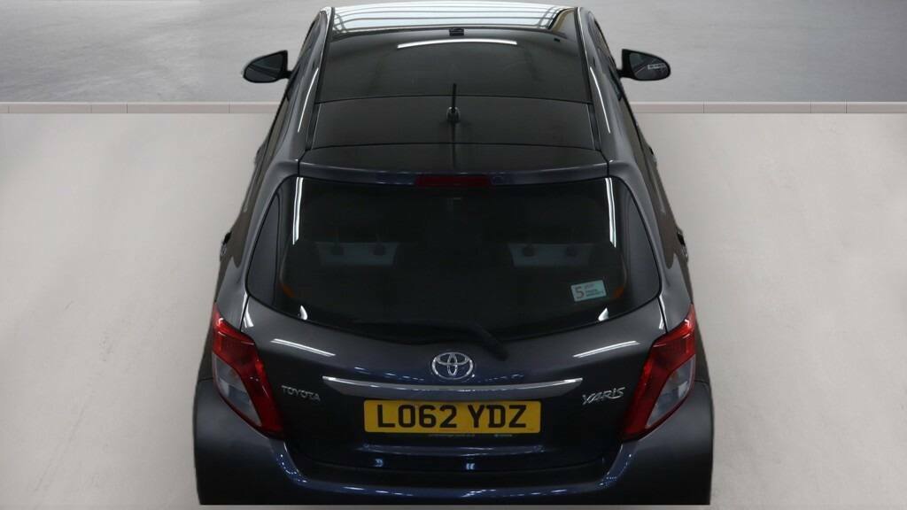 Toyota Yaris 1.3 Tr 5-Door Low Mileage Full Service History Black #8