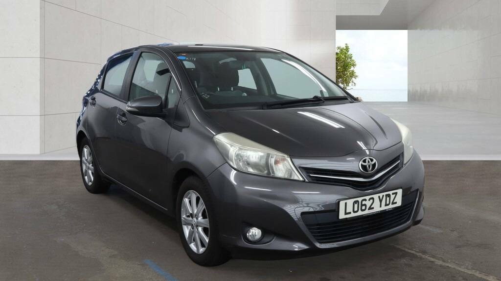 Toyota Yaris 1.33 Vvt-i T Spirit Multidrive S Grey