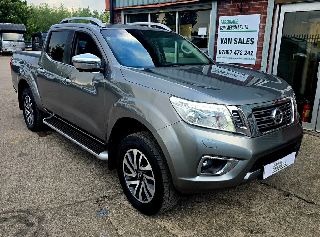 Nissan Navara 2.3L Tekna Grey #3