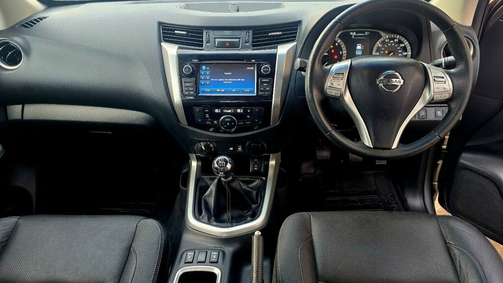 Nissan Navara 2.3L Tekna Grey #2
