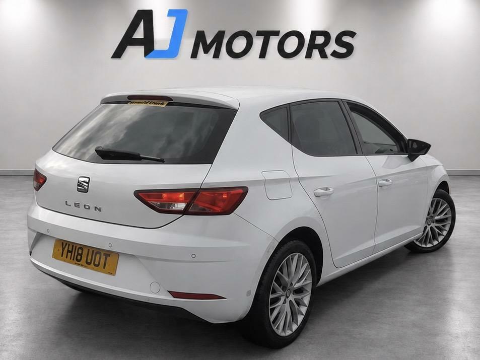 Seat Leon 1.2 Tsi Se Dynamic Technology Hatchback YH18UOT White #2