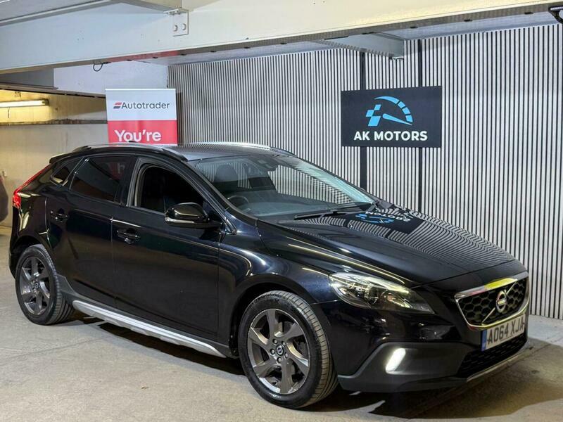 Volvo V40 1.6 D2 Lux Nav Black #6